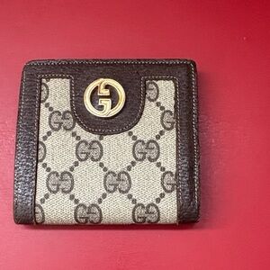 Gucci Beige and Dark Brown Logo Wallet authentic with Coa vintage